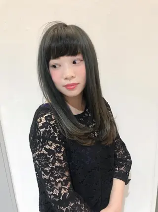 ロング カラー ヘアアレンジ ture by gladのヘアスタイル