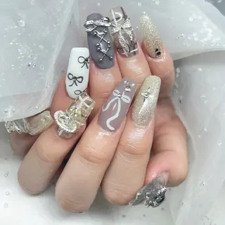 ネイル 金井 奈々のネイルデザイン