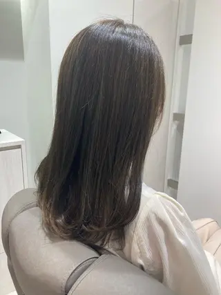 ミディアム 白土 さくらのヘアスタイル