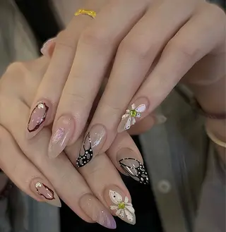 ネイル enju0422所属・谷口 雪のネイルデザイン