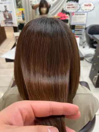 ミディアム 山内 結稀のヘアスタイル
