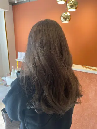カラー 和田 真依のヘアスタイル