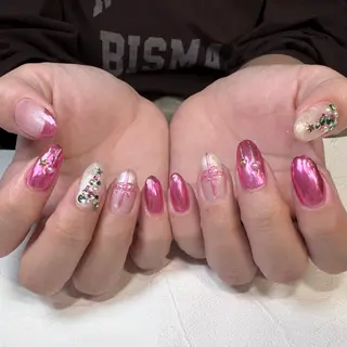 ネイル RIEKO🍒 ワンホン♡推しネイルのネイルデザイン