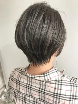 ショート カラー ショート/レイヤー なら石井知希のヘアスタイル