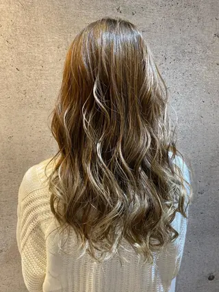 セミロング カラー 久保 敏之のヘアスタイル