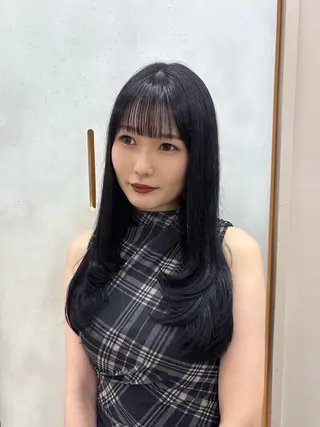 ロング カラー 🖤 Aya 🖤 Zina 梅田茶屋町のヘアスタイル