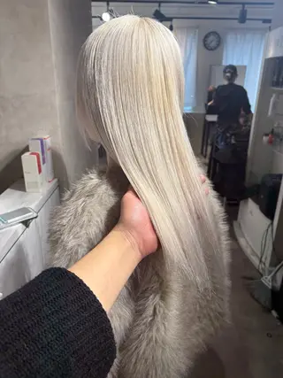 カラー Seleneコウキ ブリーチ/ハイトーンのヘアスタイル