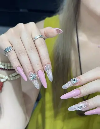 ネイル T. Leeのネイルデザイン