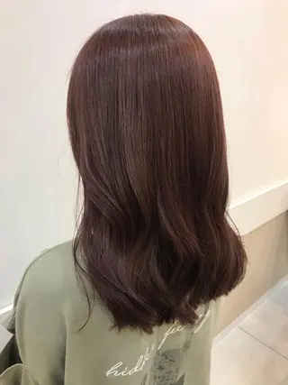 ミディアム yukari 艶髪ヘアのヘアスタイル