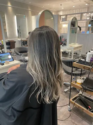 カラー 大徳 蓮のヘアスタイル