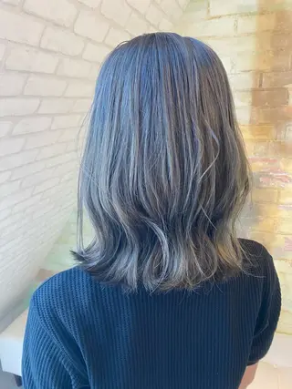 ミディアム カラー YUNA ユウナのヘアスタイル