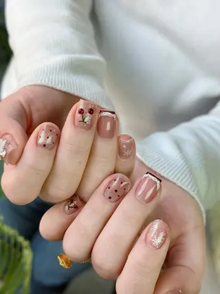 ネイル 🌈 Laule'aのネイルデザイン