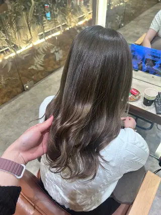ロング olelo 国立所属・🍀olelo国立 🐱みどりこのヘアスタイル