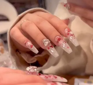 ネイル えくにゃん所属・AMAGASAKI LISAのネイルデザイン