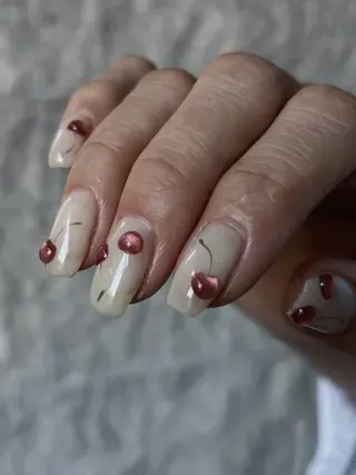 ネイル talo .のネイルデザイン