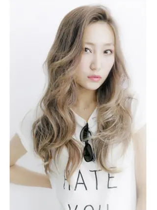 ロング カラー特化 横川　翔希のヘアスタイル