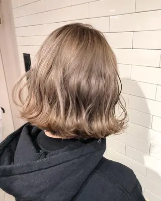 ショート カラー レイヤーカット× 髪質改善たもりのヘアスタイル