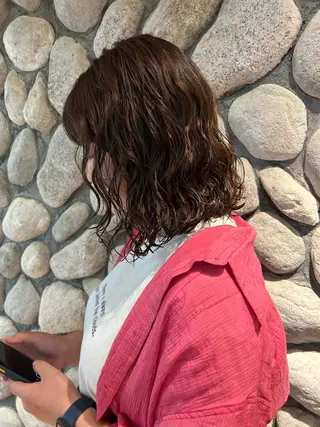 ミディアム パーマ koharu 福岡天神西通りのヘアスタイル