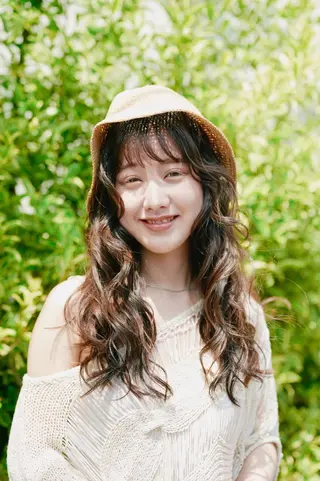 ロング パーマ 岡田 知佳のヘアスタイル