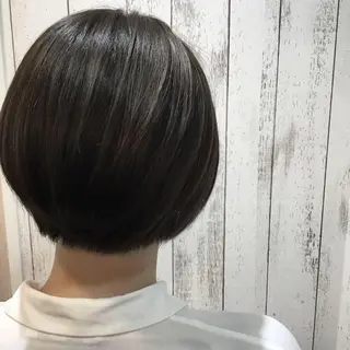 ショート カラー パーマ embrace エンブレイスのヘアスタイル
