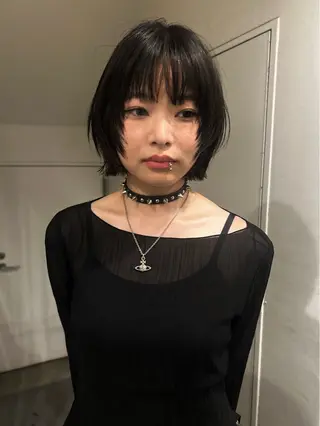 ショート hen所属・心斎橋/レイヤー/ ブリーチ/モエのヘアスタイル