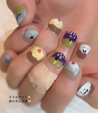 ネイル 森のさんぽ道所属・ショートネイル 森のさんぽ道のネイルデザイン