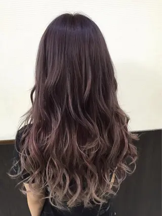 セミロング 土屋朱理/ ハイトーンカラーのヘアスタイル