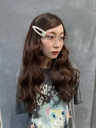 ロング hair make BEHIVE ichibancho AVEDA所属・渡邉  日向子 ・レイヤー、縮毛矯正のヘアスタイル