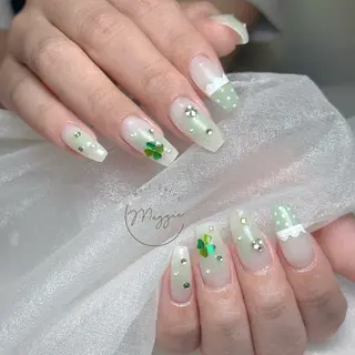 ネイル Maggie Nail🦩のネイルデザイン