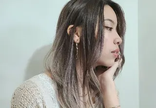 セミロング カラー 【大宮】デザイナー Anne 諳 アンのヘアスタイル