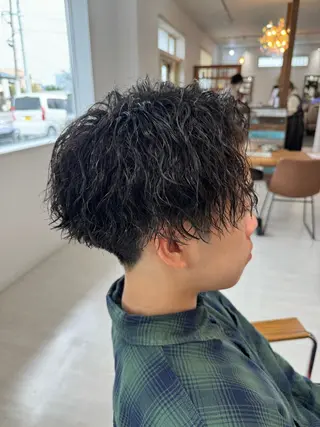 ショート パーマ メンズ Salon de Qualia(サロンドクオリア)所属・杉下　涼/ハイトーン /髪質改善/パーマのヘアスタイル