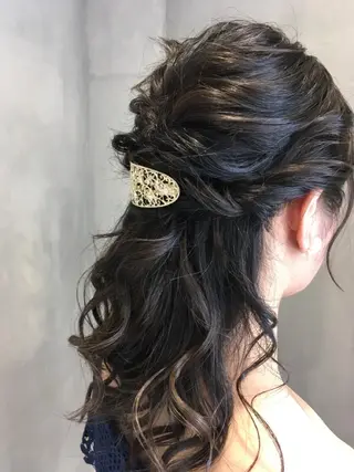セミロング ヘアアレンジ Aimer Hair Design Lewis所属・伊藤 いほみの眉毛・アイブロウイメージ