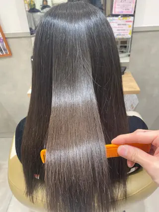 セミロング 「くせ毛の神様」 大野銀也のヘアスタイル