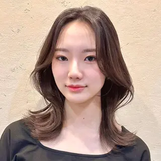 ミディアム 🌹ハッシュカット、 レイヤー韓国ヘア🌹のヘアスタイル