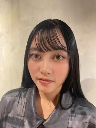 マツエク・マツパ CYAN by artefice所属・安達 萌花のヘアスタイル