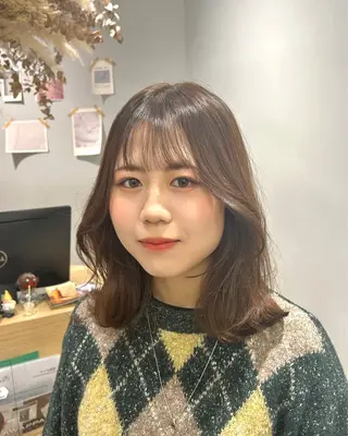 ミディアム カラー Lien by kiitos所属・韓国ヘア×レイヤー カット/上田丈也のヘアスタイル