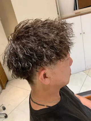 パーマ メンズ 山中 翔平のヘアスタイル