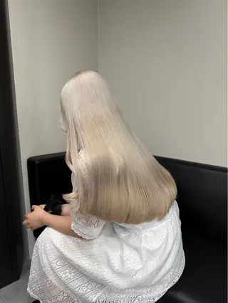 ロング ハイトーン/ケア ブリーチ/sEnAのヘアスタイル