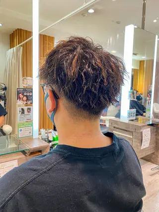 パーマ メンズ スパイラル波巻き パーマ井本汰壱のヘアスタイル