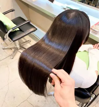 ロング パーマ 透明感・ハイトーン・ 艶カラー/若林のヘアスタイル