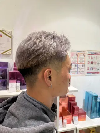 ショート カラー メンズ メンズ特化型美容師 栗山勇人のヘアスタイル