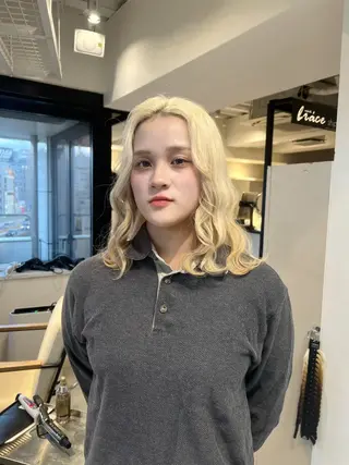 ミディアム デザイン🥇複雑履歴 ハイトーン特化のヘアスタイル