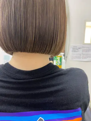 ミディアム 【岡山/pilina 】白井美緒のヘアスタイル