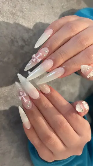 ネイル Mignon所属・Mignon 、のネイルデザイン