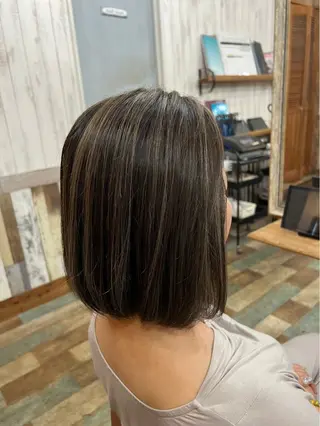 ショート カラー Hair's RooMのヘアスタイル