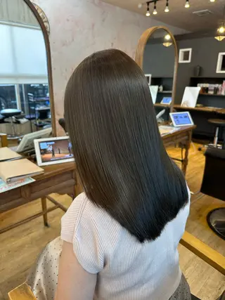セミロング カラー 荻野 翔太朗のヘアスタイル