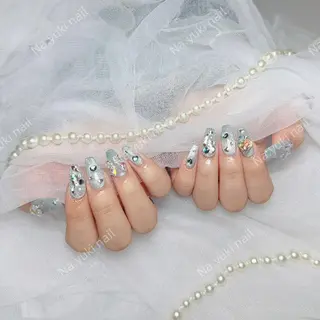 ネイル Queenie 🦋のネイルデザイン