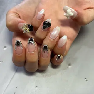 ネイル 野々山 亜美のネイルデザイン