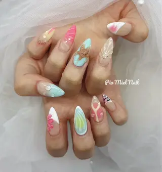 ミディアム Pio Mielのネイルデザイン