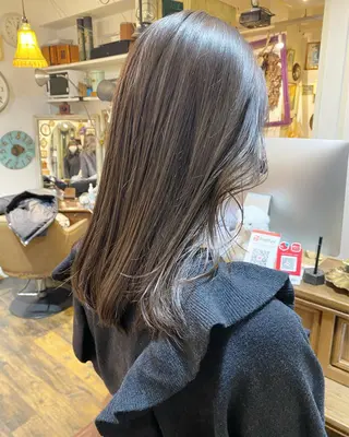 セミロング カラー ヤスザトアヤノ /レイヤー/オリーブのヘアスタイル